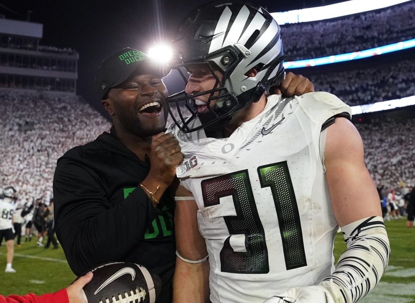 Chicago Bears trade down in the first round in latest NFL mock draft