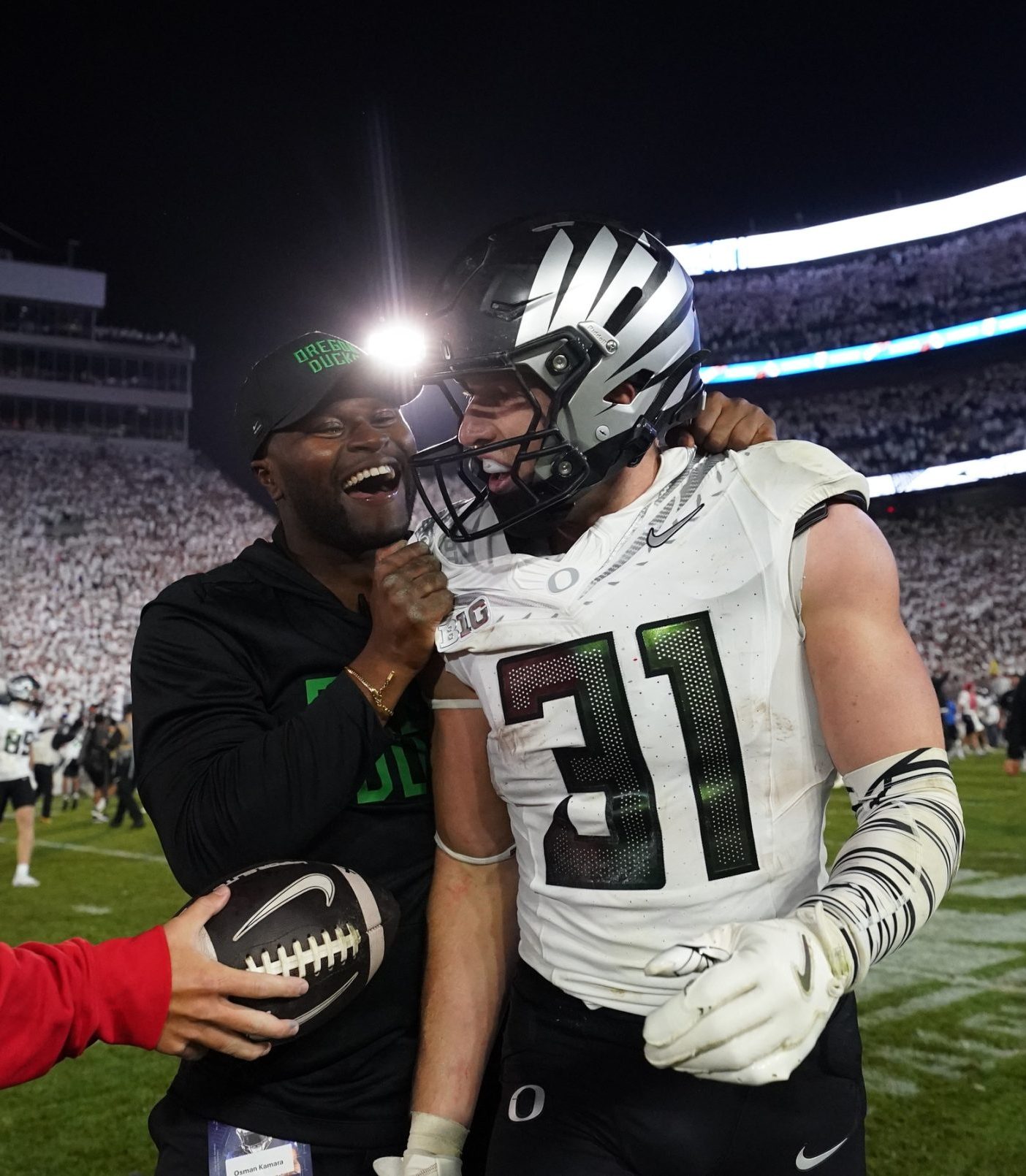 Chicago Bears trade down in the first round in latest NFL mock draft