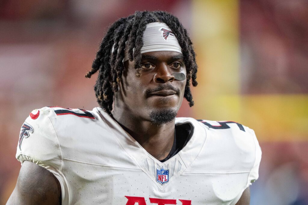 LB DeAngelo Malone Visits Buccaneers