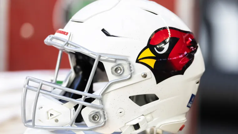Cardinals Nab Key Patriots LB, Signs Two-Year Contract image