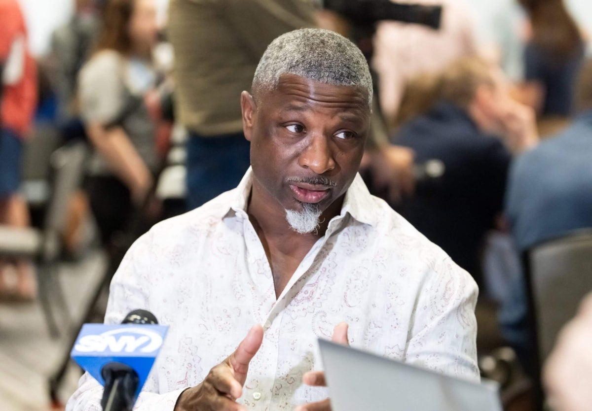 The pressure is ramping up, but this time around Aaron Glenn is keeping his cool