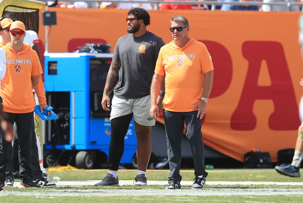 Jason Licht: 2026 Nfl Draft “Matches Bucs’ Needs Very Well” 2 Bucs Lt Tristan Wirfs And Gm Jason Licht