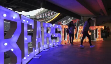 NFL mock draft 1.0: Who will the Chicago Bears select with the No. 25 pick? - Chicago Tribune