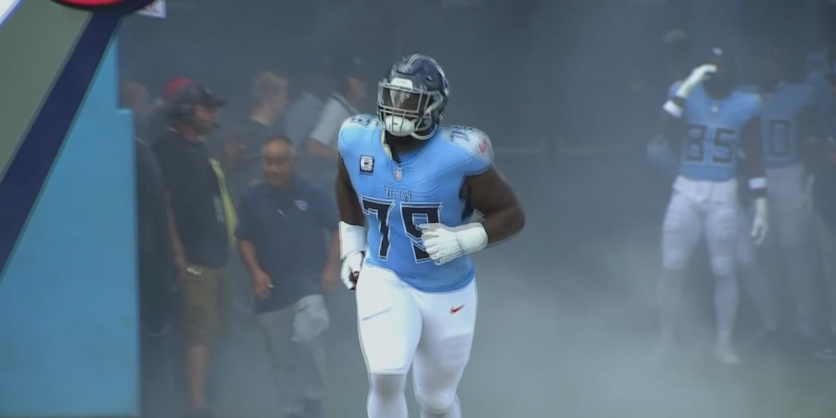 Tennessee Titans release center Lloyd Cushenberry