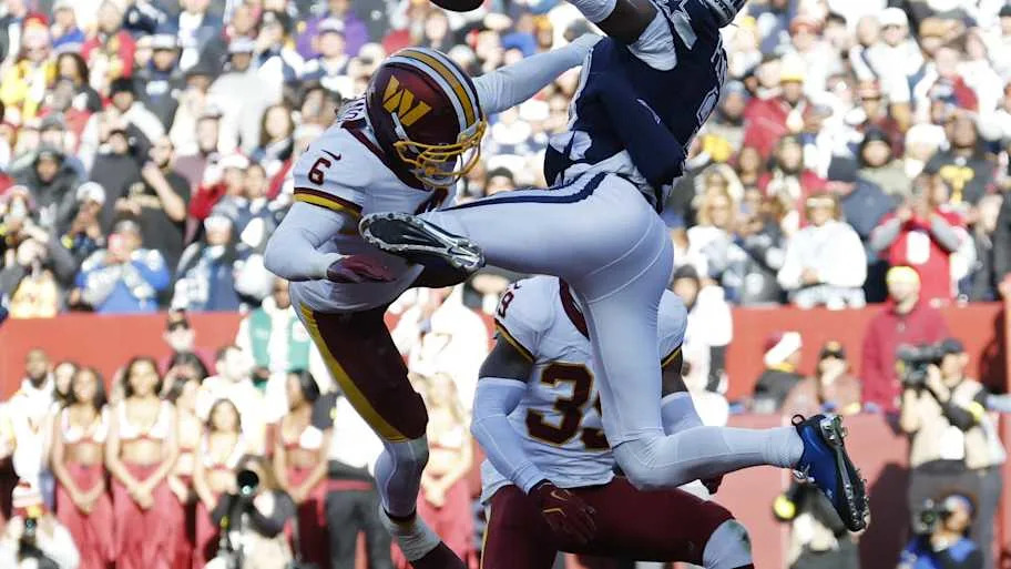 Noah Igbinoghene in a 2025 game for the Washington Commanders