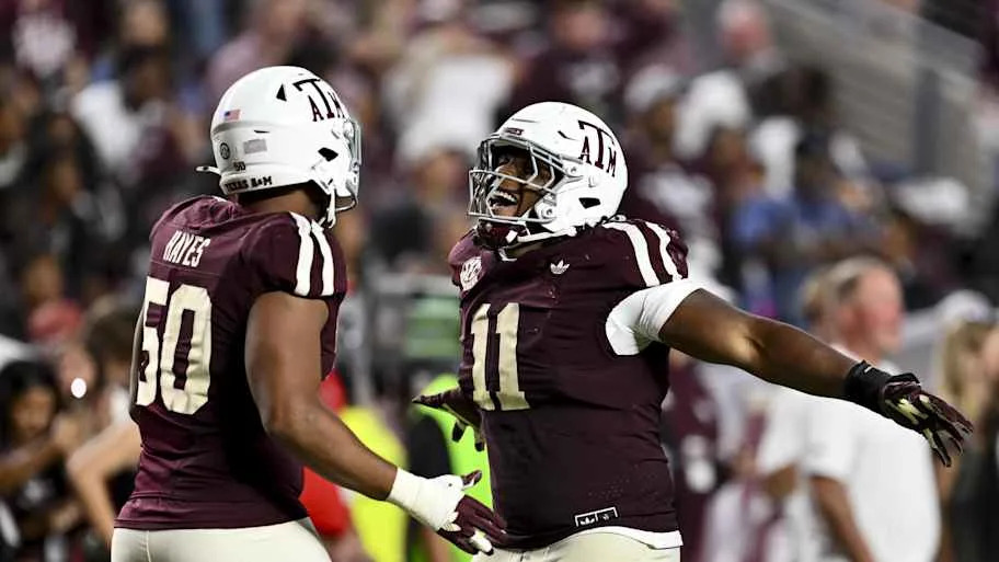 Texas A&M Aggies defensive tackle Tyler Onyedim