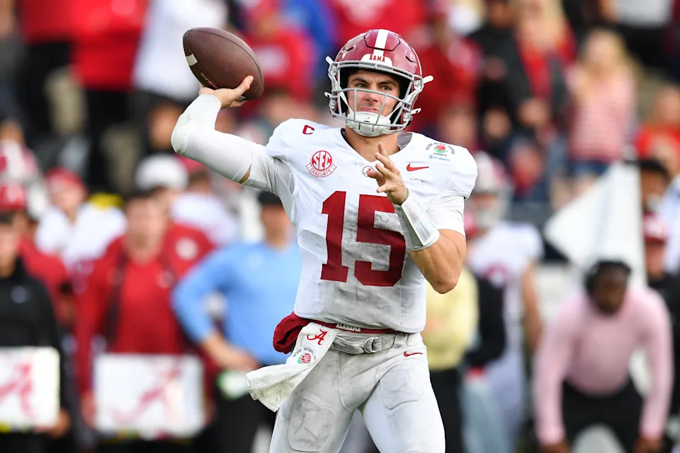 PASADENA, CA - JANUARY 01: QB Ty Simpson #15 of the Alabama Crimson Tide throws a pass during the Alabama Crimson Tide versus Indiana Hoosiers College Football Playoff Quarterfinal at the Rose Bowl Game on January 1, 2026, at the Rose Bowl Stadium in Pasadena, CA. (Photo by Brian Rothmuller/Icon Sportswire via Getty Images)