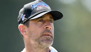 Aaron Rodgers' decision to play in 2026 with Steelers is 'coming down to money'