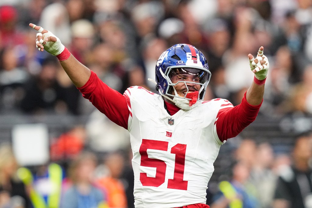 Abdul Carter of the New York Giants reacting after a flag.