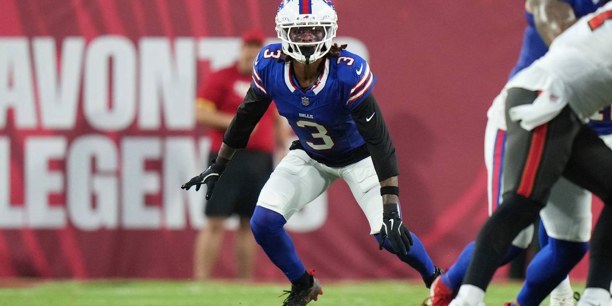 Safety Damar Hamlin returns to Buffalo for 6th season after signing a 1-year contract with the Bills