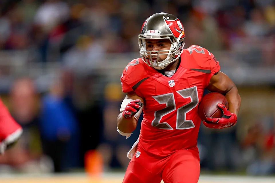 Dilip Vishwanat/Getty Images - PHOTO: Doug Martin #22 of the Tampa Bay Buccaneers rushes in the third quarter against the St. Louis Rams at the Edward Jones Dome, Dec. 17, 2015, in St. Louis, Mo.
