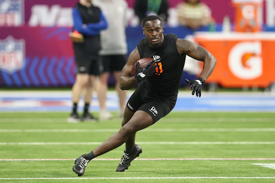 INDIANAPOLIS, INDIANA - FEBRUARY 28: Jeremiyah Love of the Notre Dame Fighting Irish participates in a drill during the 2026 NFL Scouting Combine at Lucas Oil Stadium on February 28, 2026 in Indianapolis, Indiana. (Photo by Stacy Revere/Getty Images)