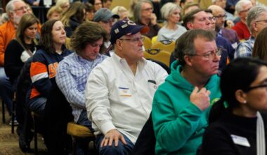 Bears should use own billions to build a new stadium