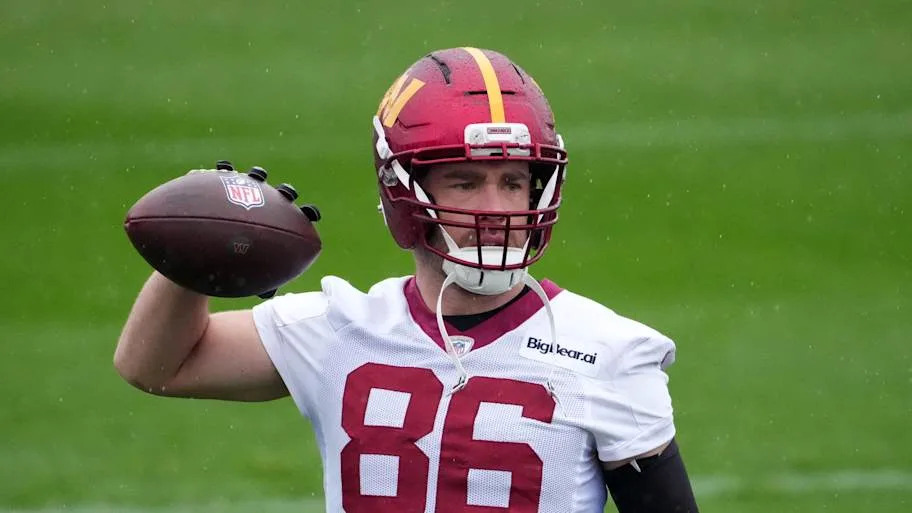 Washington Commanders tight end Zach Ertz during practice at Ciudad Deportiva del Real Madrid