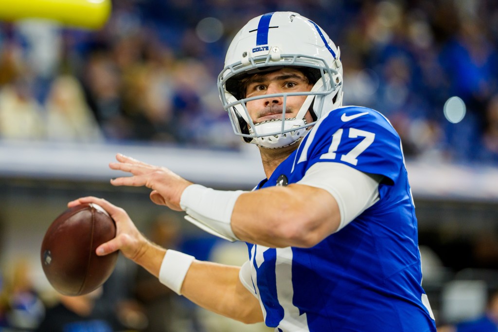 Indianapolis Colts quarterback Gardner Minshew looking to throw the football.
