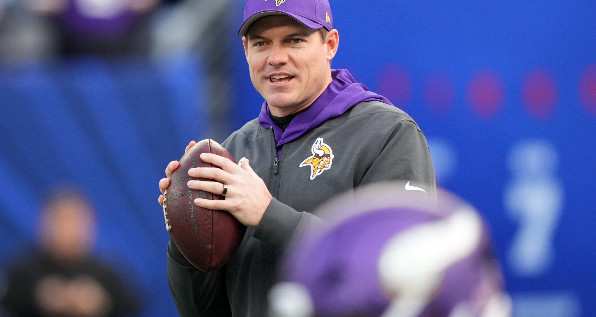 Minnesota Vikings looking to sign former pro bowl QB