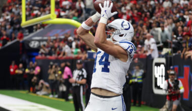 Colts prepared to make free agent offer to Alec Pierce replacement