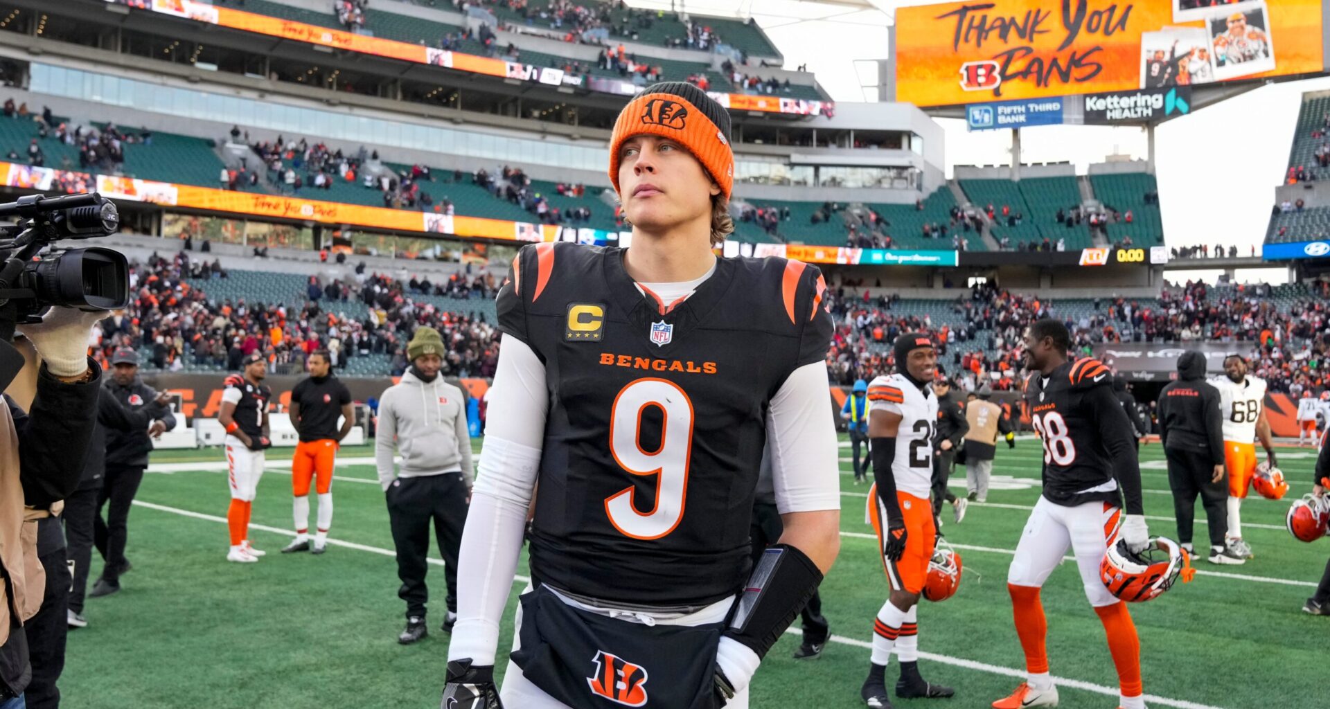 Joe Burrow needs to request a trade from the Cincinnati Bengals