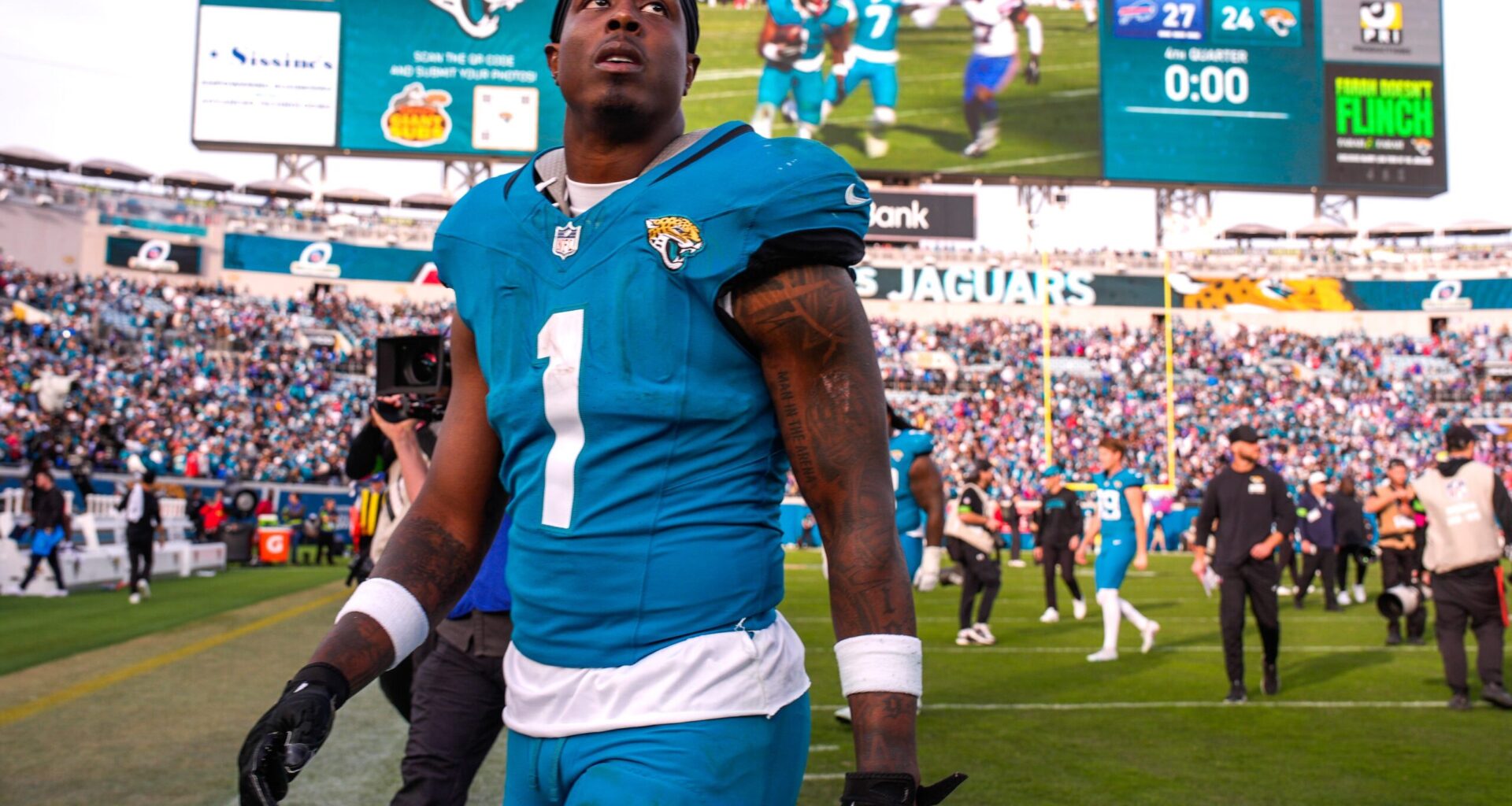 Travis Etienne Jr. corrects name pronunciation during Saints intro