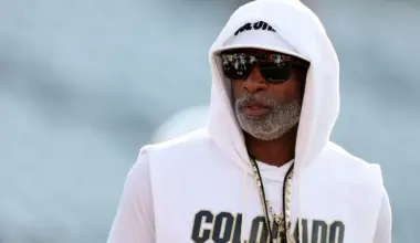 Deion Sanders, Buffaloes face tough recruiting battle against Bulldogs for top in-state recruit Jackson Roper