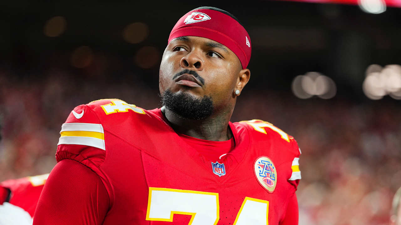 Chiefs releasing OT Jawaan Taylor, clearing $20M in cap space ahead of new league year