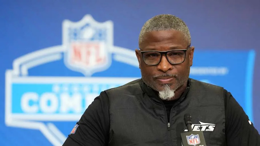 New York Jets coach Aaron Glenn