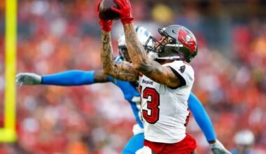 Mike Evans Bids Bucs Fans Goodbye - JoeBucsFan.com