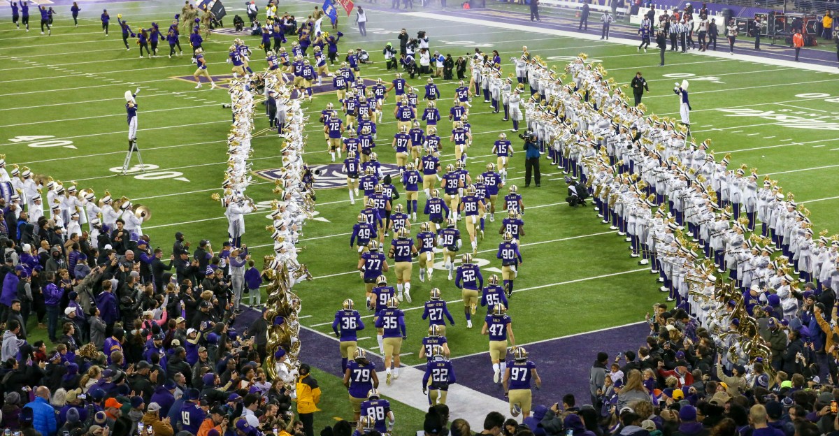 Recruiting Roundup: Taking A Look At Who Could Commit Next To UW Football