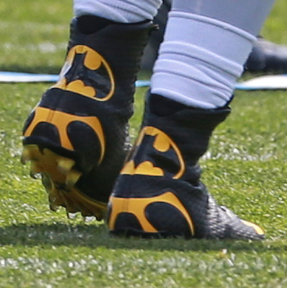 Patriots links 3/13/26: Holey roster, Batman!