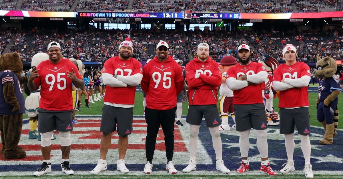 Browns could add Maxx Crosby as trade price plummets, Raiders in tough spot