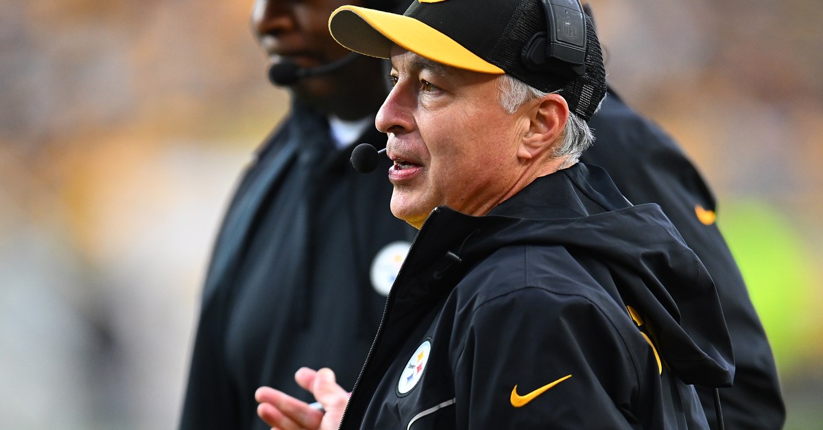 Raiders hiring quarterbacks coach after all