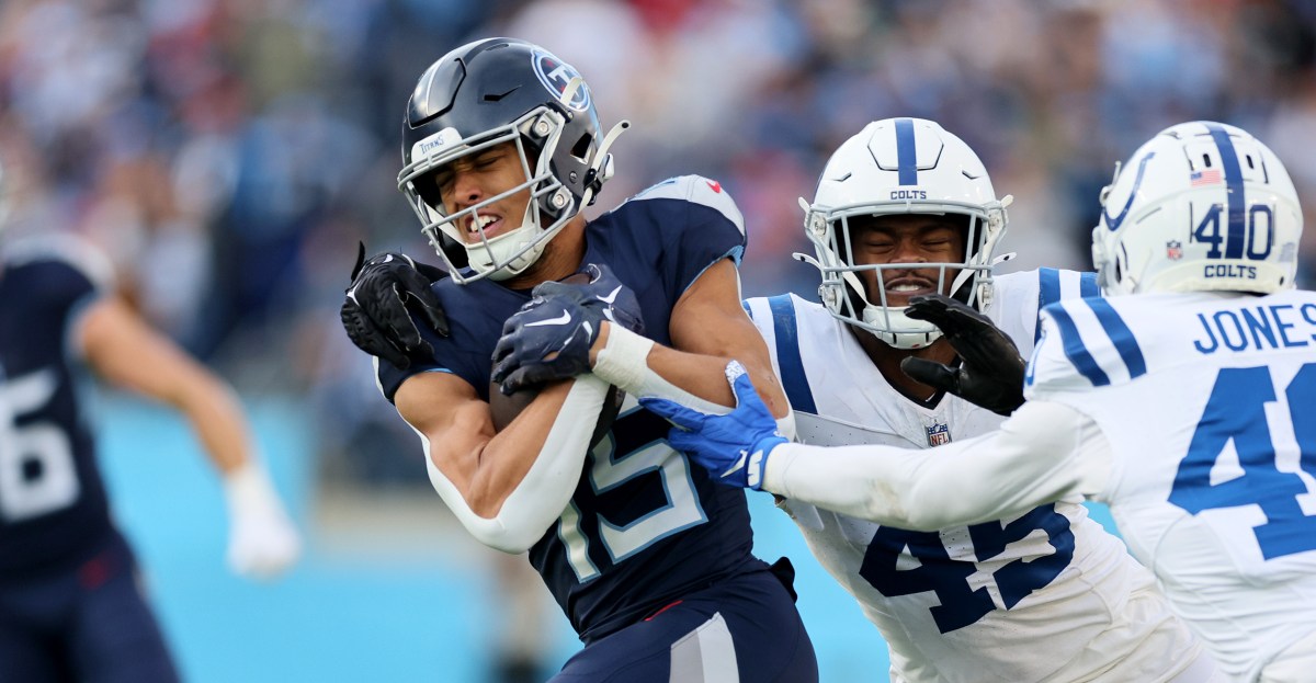 Colts reportedly add WR Nick Westbrook-Ikhine, LB Akeem Davis-Gaither in free agency