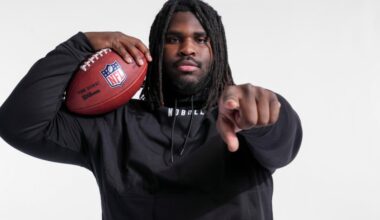 Titans fans grade the T’Vondre Sweat trade