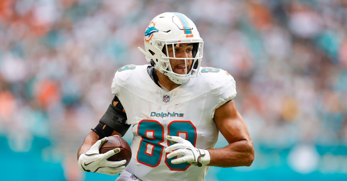 Contract details for Patriots free agency signing Julian Hill