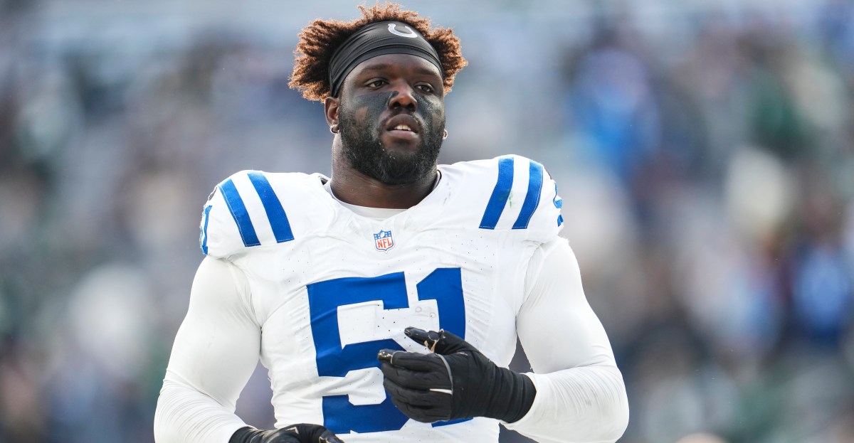 Report: Former Colts 1st round DE Kwity Paye signs 3-year, $48 million free agency deal with Raiders