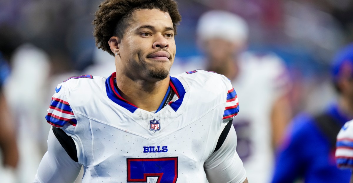 Who competes with Taron Johnson for Las Vegas Raiders slot CB role?