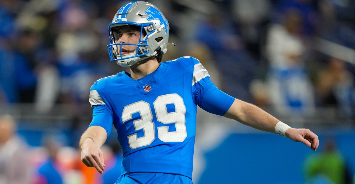 Lions kicker Jake Bates officially re-signs