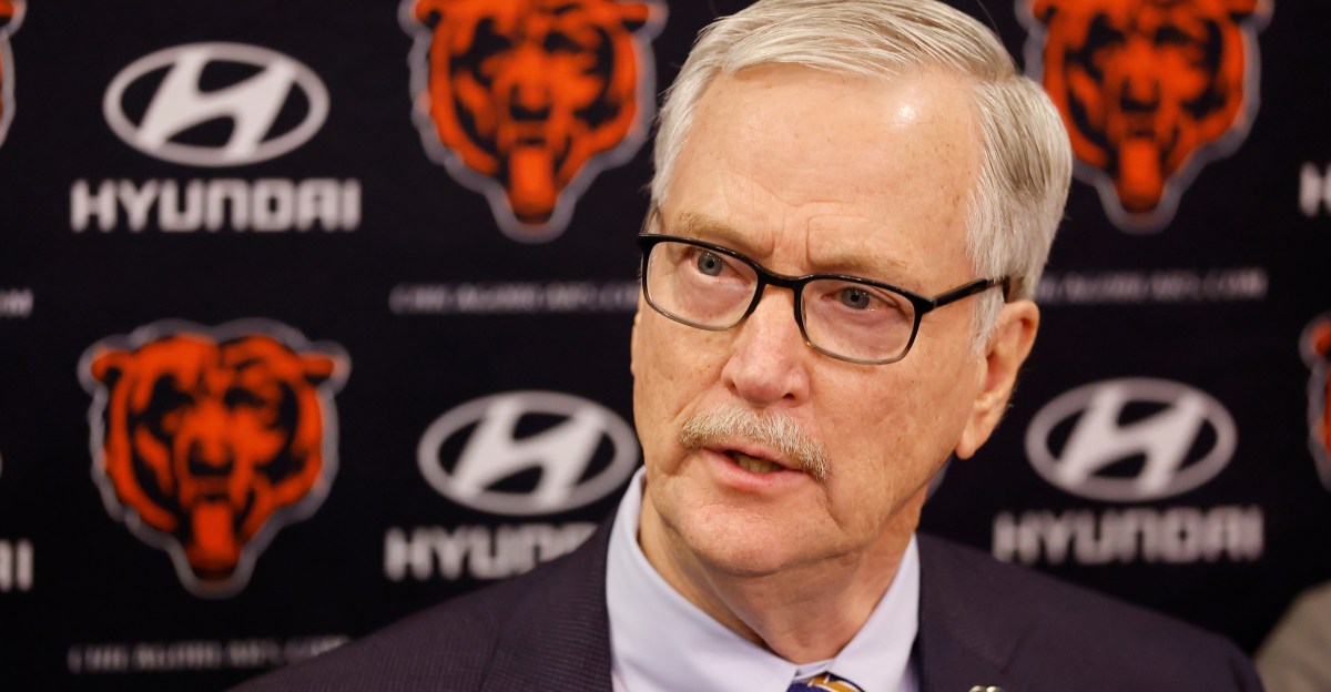 Schefter: The Chicago Bears are broke and won’t pursue Maxx Crosby