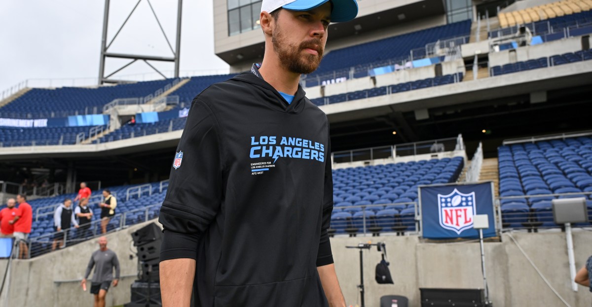 Rutgers Football Hires Former LA Chargers Assistant Coach Jeff Carpenter