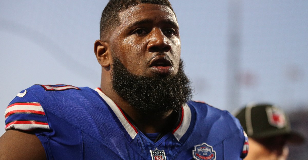 Ed Oliver contract restructure gives Bills $10.2 million in 2026 cap space