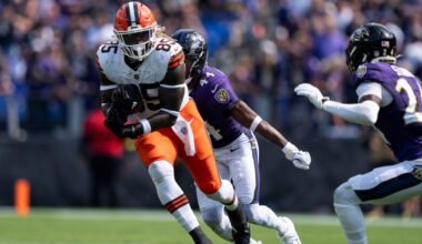 Former Browns TE David Njoku on a free agent visit with the enemy