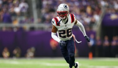 Patriots lose Alex Austin to Dolphins after forgoing free agency tender