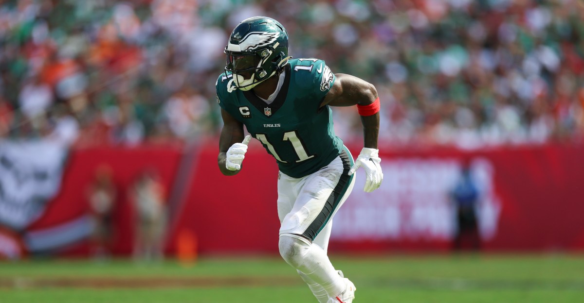 Patriots remain interested in A.J. Brown, but trade with Eagles reportedly ‘not imminent’