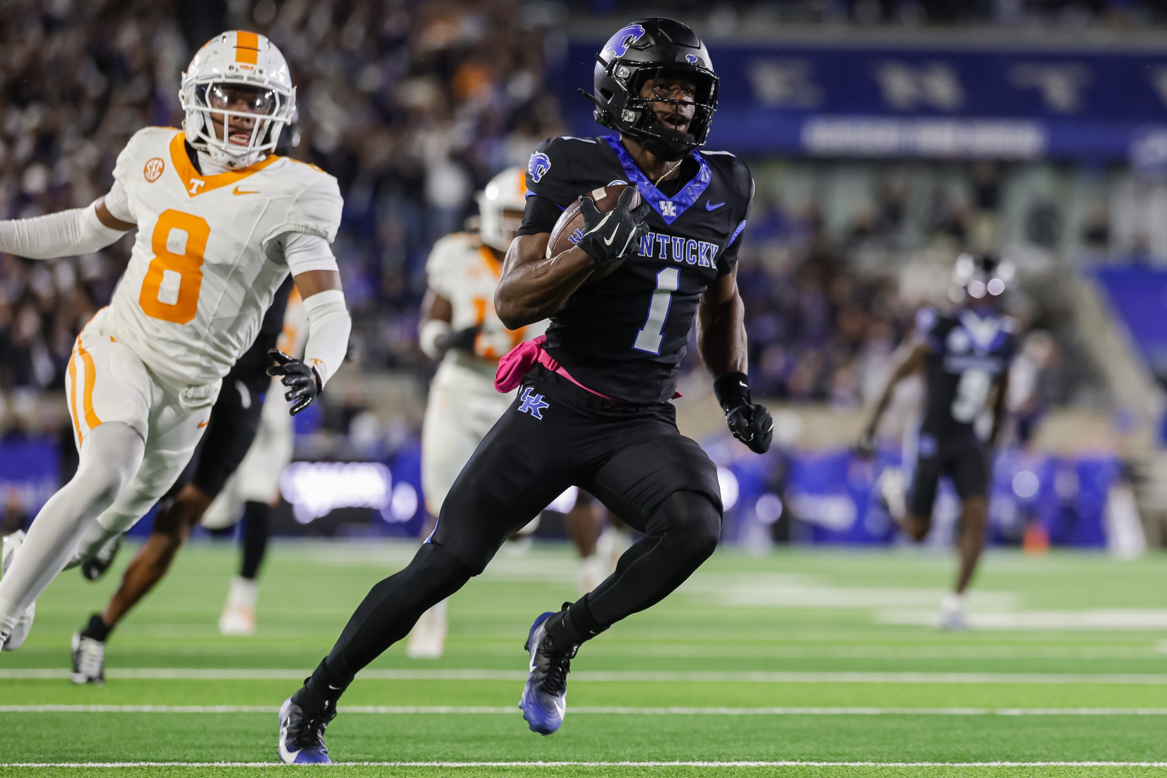 LEXINGTON, KENTUCKY - OCTOBER 25: Kendrick Law #1 of the Kentucky Wildcats runs the ball during the NCAA football game Kentucky Wildcats vs Tennessee Volunteers at Kroger Field on October 25, 2025 in Lexington, Kentucky. (Photo by Michael Hickey/Getty Images)