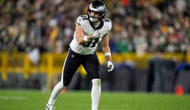 Eagles sign 2 tight ends