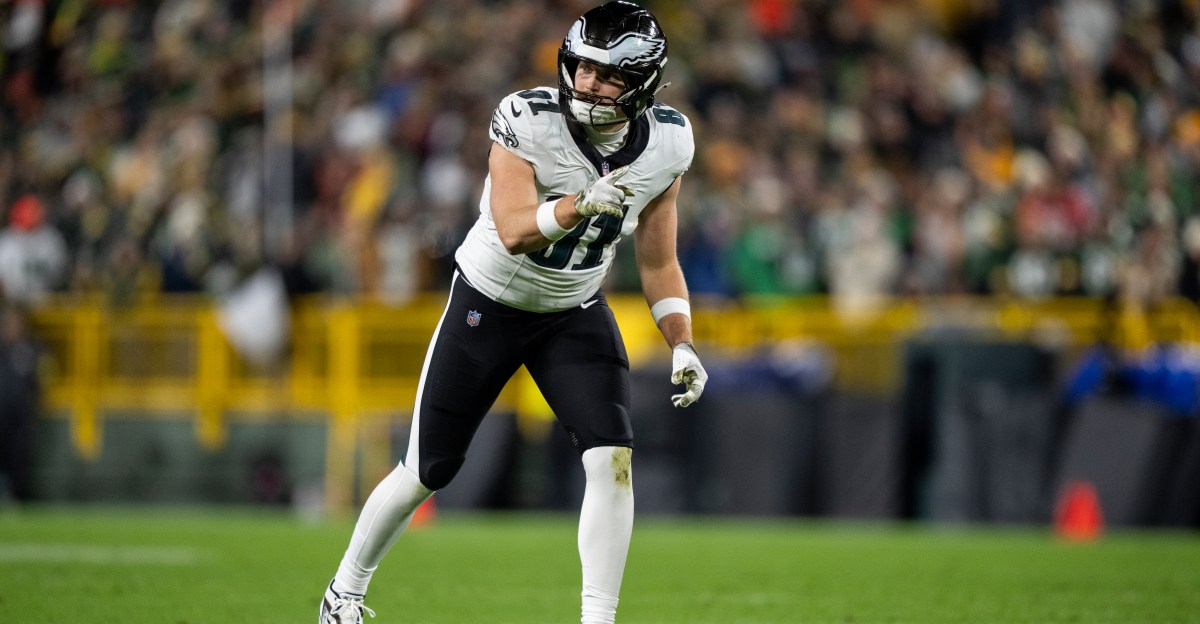 Eagles sign 2 tight ends