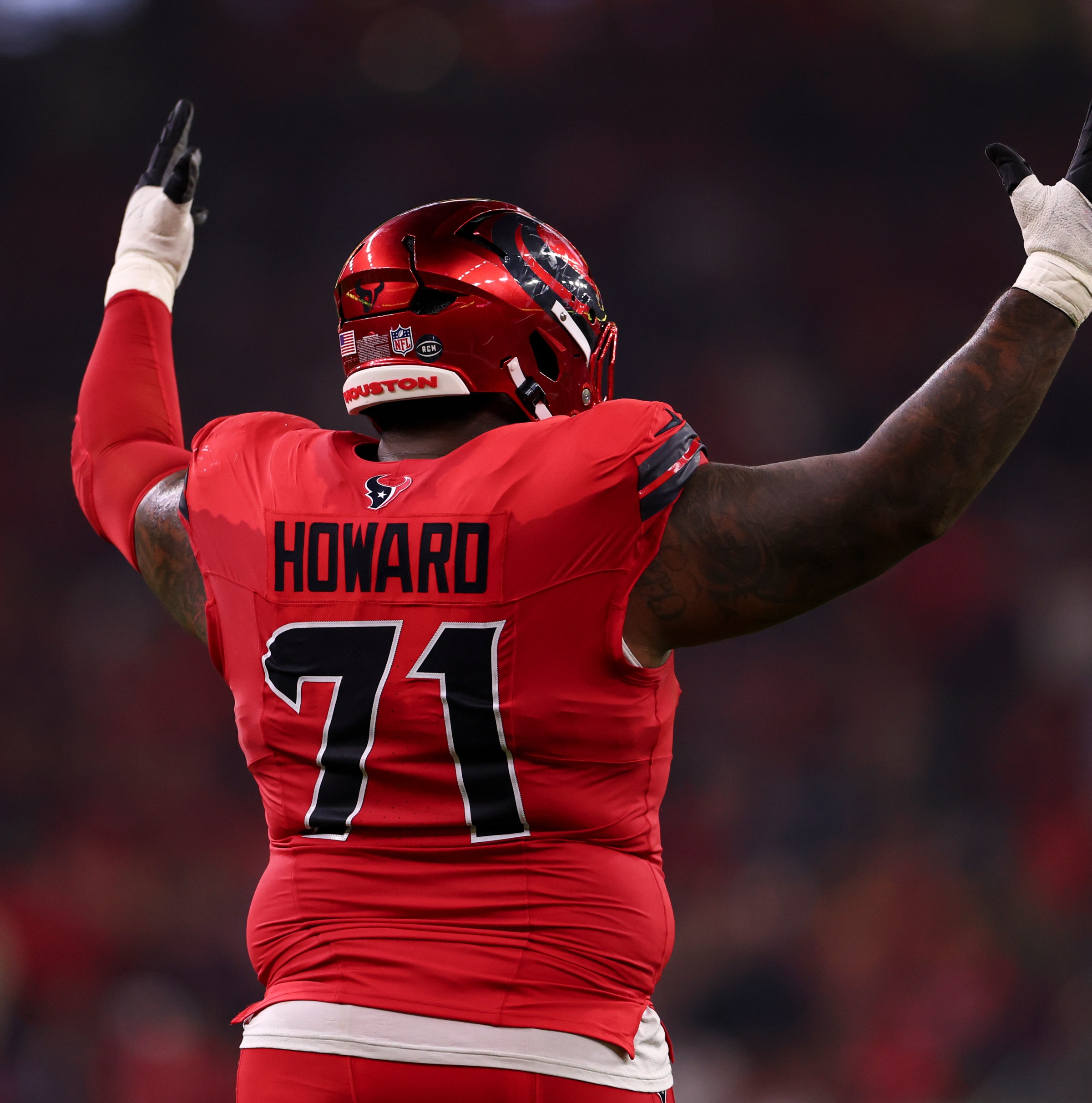 The Cleveland Browns find a new starting OT in trade with the Houston Texans