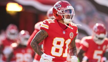 Chiefs re-signing wide receiver Nikko Remigio