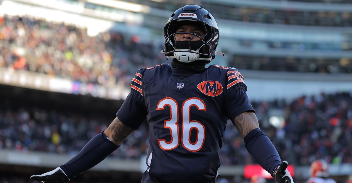 Colts reportedly add Bears free agent safety and special teamer
