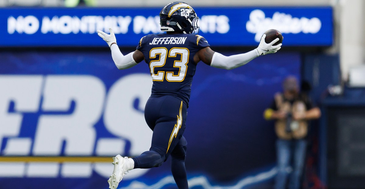 Chargers re-sign S Tony Jefferson to 1-year deal